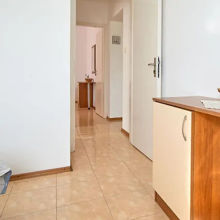 Life - 3 With Private Pool Bryastovets